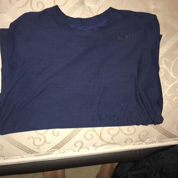 Nike dri fit - Picture 3 of 3